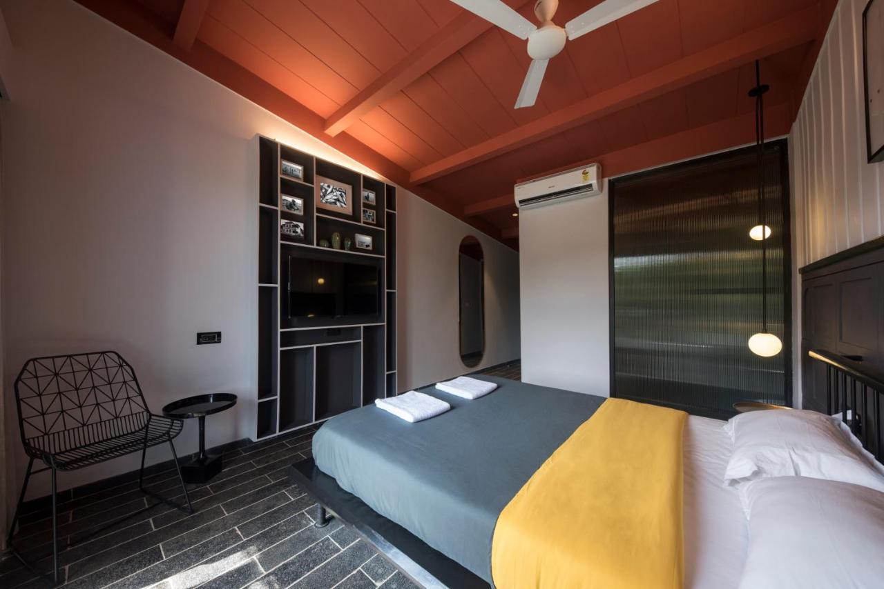 Hotel East India House Gorai Exterior foto